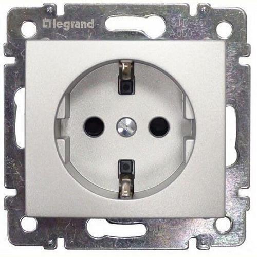 Розетка 2К+3 Legrand Valena 16A 250V с/з со шторками безвинтовой зажим алюминий 770211