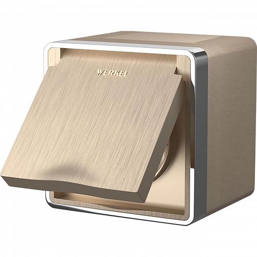 Розетка влагозащищенная с заземлением с защитной крышкой и шторками Werkel Gallant шампань рифленый WL15-02-04 4690389129650